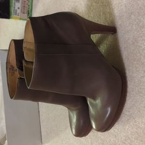 Nine West Trivetto Grey-Beige Heel Booties (Sz 5.5/6) EUC